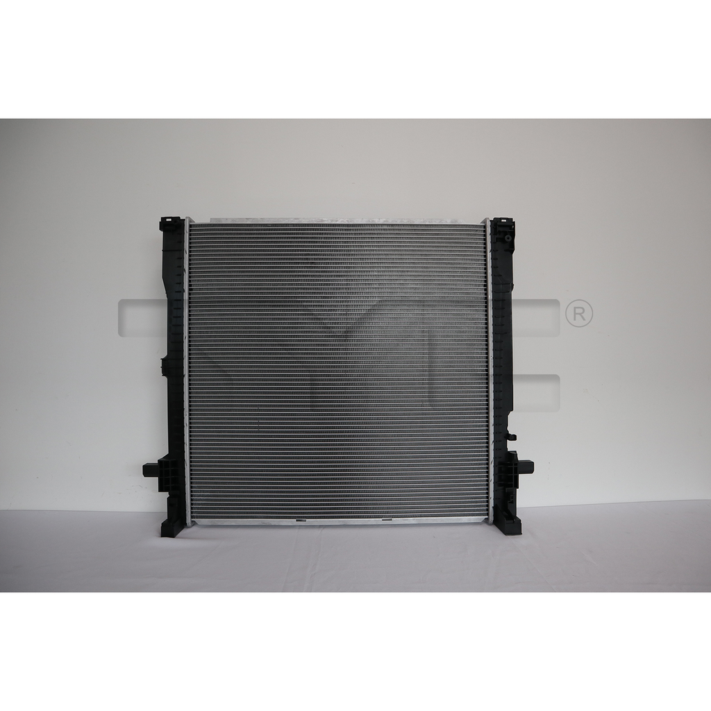 BMW Radiator with OEM #  17 11 5 A44 D67 TYC #  13783
