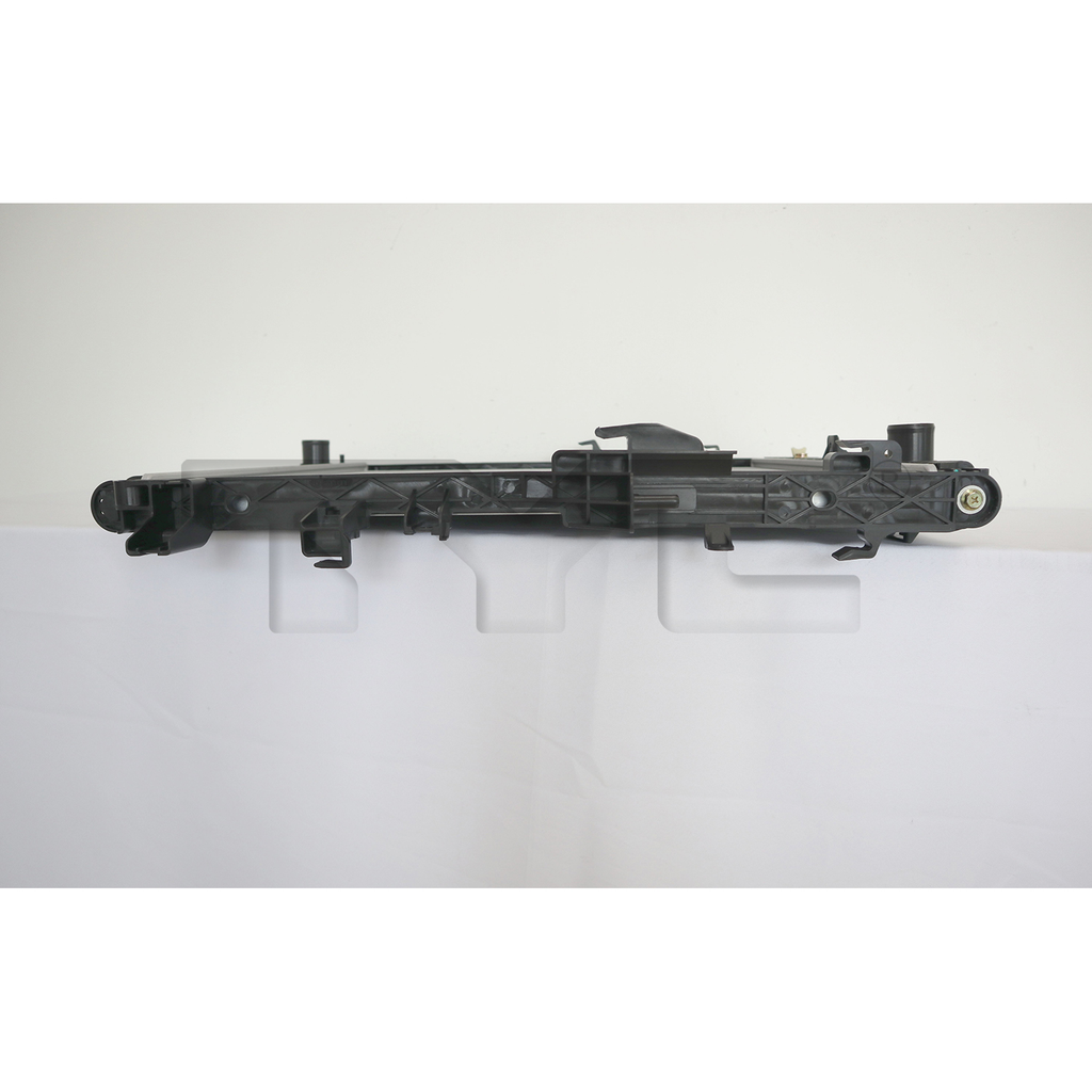 Chevrolet GMC Radiator with OEM #  84671375 TYC #  13753